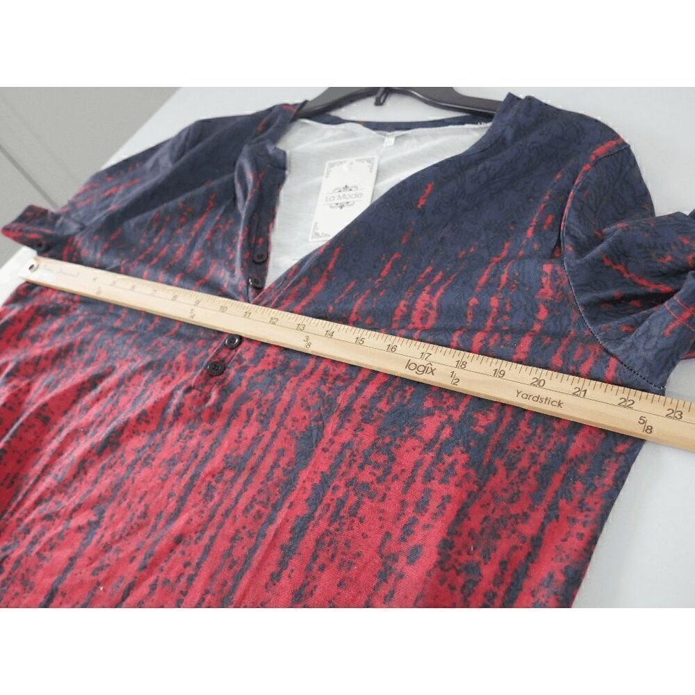 Women's Red & Black Abstract Button-Front Notch Neck Top XXL - Picture 5 of 6